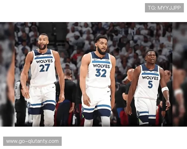 森林狼客场挑战太阳,爱德华兹对决布克成焦点 森林狼客场挑战太阳,爱德华兹对决布克成焦点